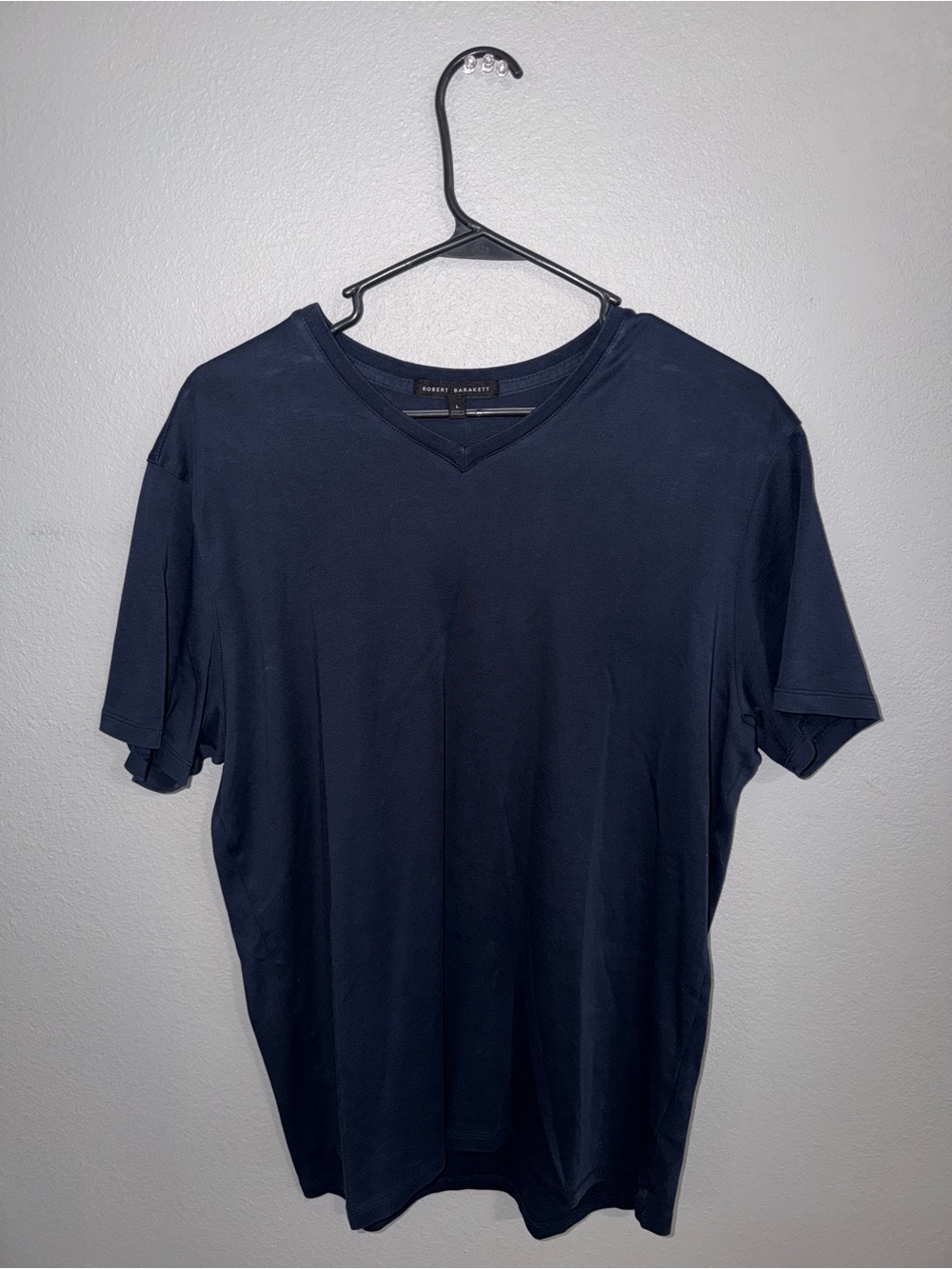 Robert Barakett Men’s Navy V-Neck Short Sleeve Tee